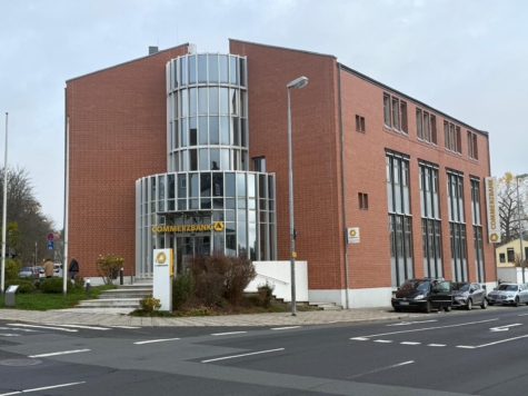 Gewerbefläche in zentraler Lage in Selb – ca. 630 m² auf 2 Etagen (1. + 2. OG) – barrierefrei mit Aufzug – mit Tiefgarage – gute Erreichbarkeit, 95100 Selb, Büro/Praxis