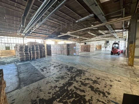 Kaltlagerhalle im Gewerbegebiet (ca. 900 m²) – zentrale Lage – ausreichend Parkmöglichkeiten – Kurzeit Anmietung möglich, 95028 Hof, Halle
